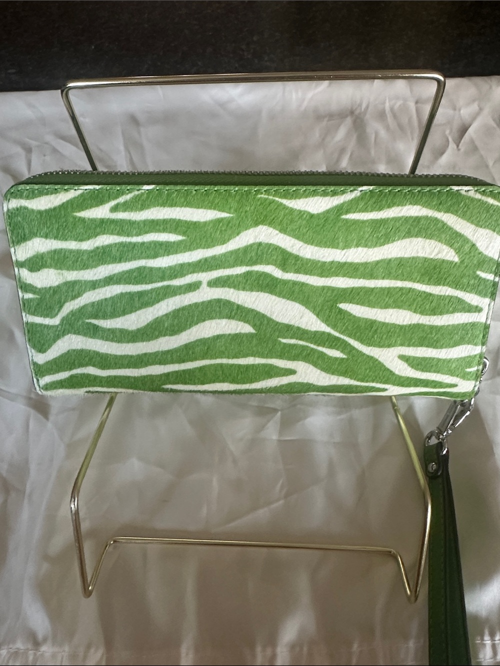 Michael Kors Green and White Zebra Print calf hair Wallet/Wristlet - Picture 5 of 12